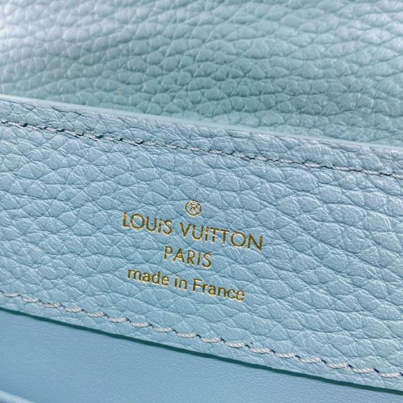 Louis Vuitton Capucines Mini Leather Handbag Vert d'Eau - Picture 12 of 16